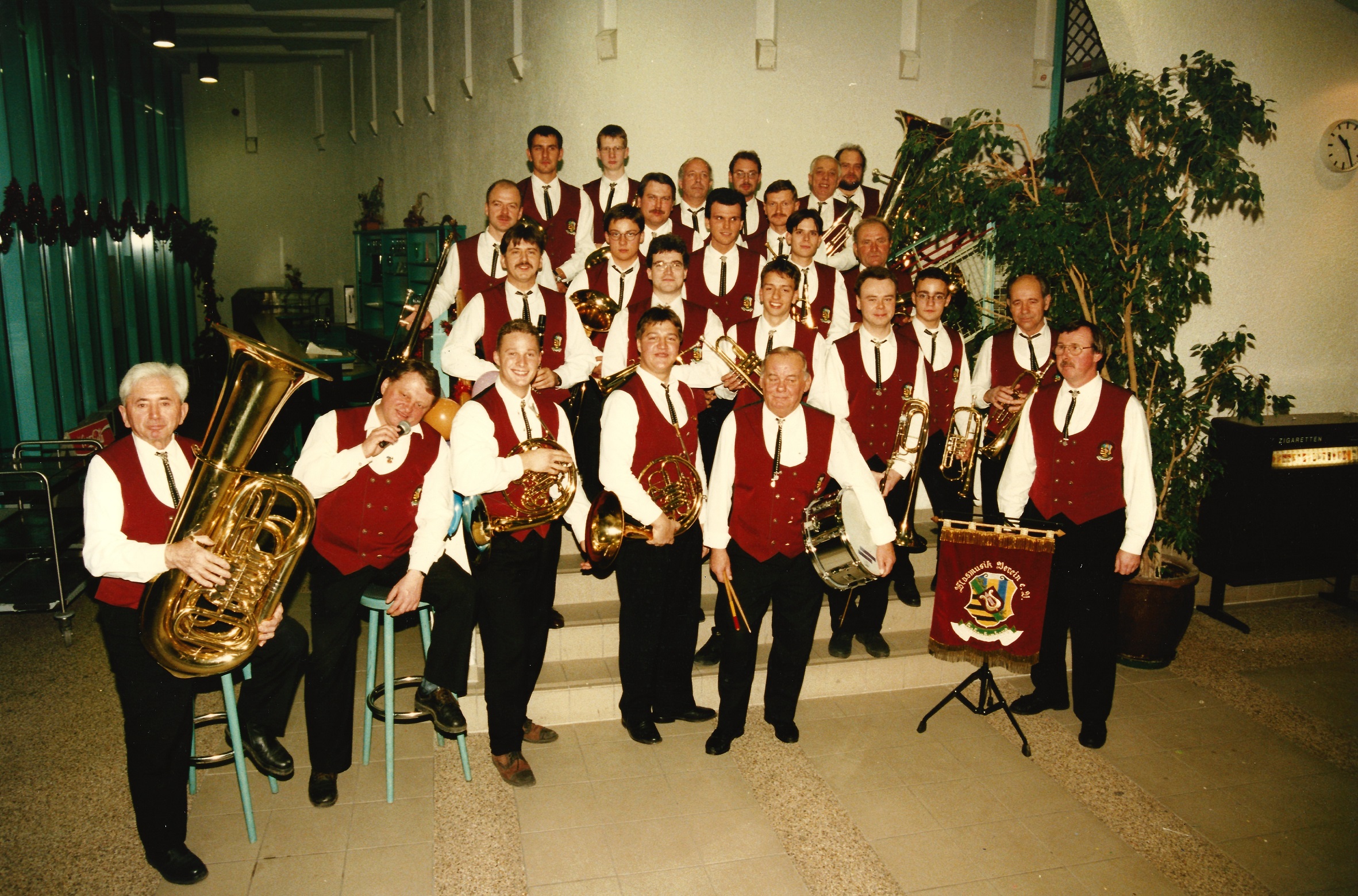 Gruppenfoto Schenkenberg 1996 - Blasmusikverein Schenkenberg e.V.