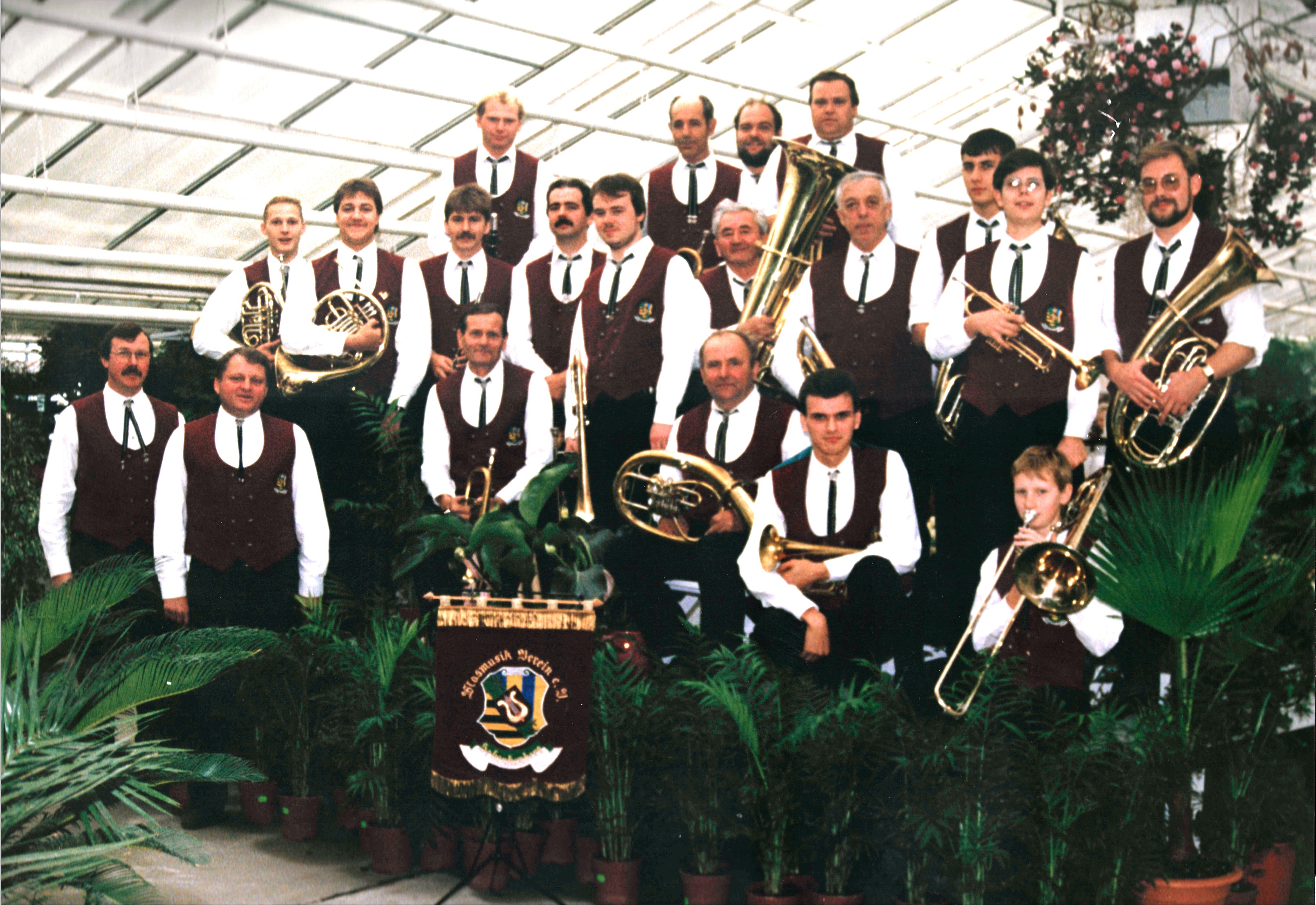 Gruppenfoto Schenkenberg 1994 - Blasmusikverein Schenkenberg e.V..